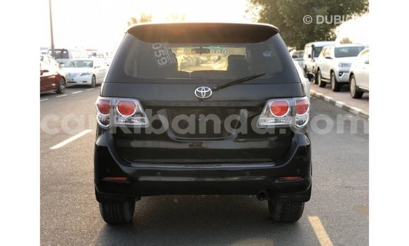 Nunua Imported Toyota Fortuner Nyeusi Gari ndani ya Import - Dubai nchini Uganda Nunua Imported Toyota Fortuner Nyeusi Gari ndani ya Import - Dubai nchini Uganda