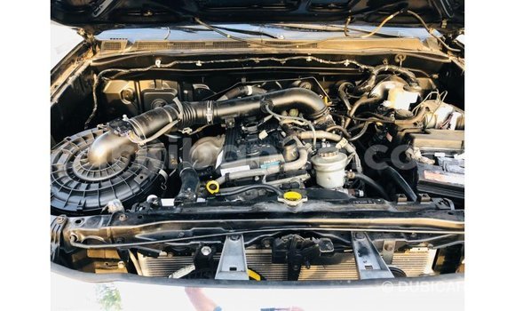 Nunua Imported Toyota Fortuner Nyeusi Gari ndani ya Import - Dubai nchini Uganda Nunua Imported Toyota Fortuner Nyeusi Gari ndani ya Import - Dubai nchini Uganda