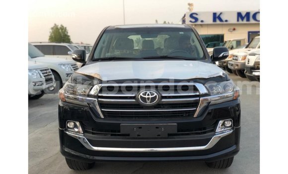 Nunua Imported Toyota Land Cruiser Nyeusi Gari ndani ya Import - Dubai nchini Uganda Nunua Imported Toyota Land Cruiser Nyeusi Gari ndani ya Import - Dubai nchini Uganda