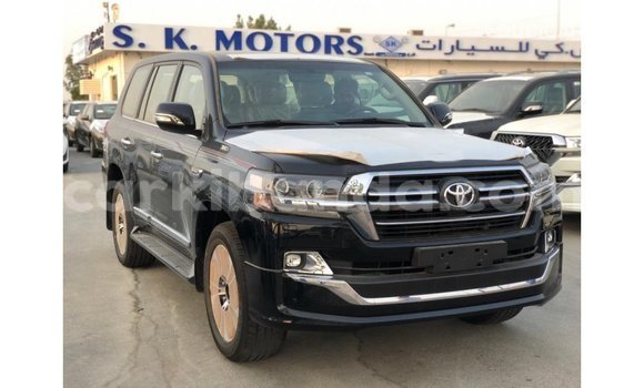 Nunua Imported Toyota Land Cruiser Nyeusi Gari ndani ya Import - Dubai nchini Uganda Nunua Imported Toyota Land Cruiser Nyeusi Gari ndani ya Import - Dubai nchini Uganda