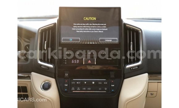 Nunua Imported Toyota Land Cruiser Nyeusi Gari ndani ya Import - Dubai nchini Uganda Nunua Imported Toyota Land Cruiser Nyeusi Gari ndani ya Import - Dubai nchini Uganda