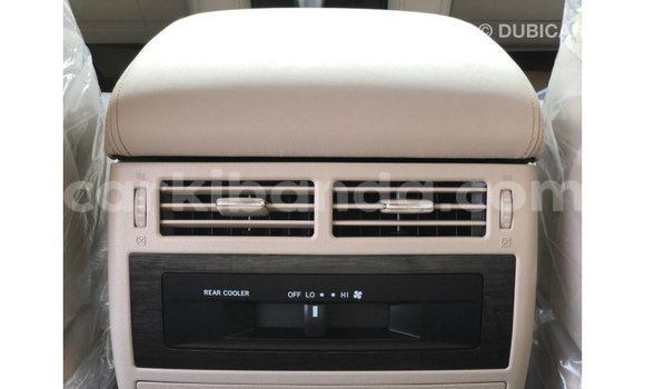 Nunua Imported Toyota Land Cruiser Nyeusi Gari ndani ya Import - Dubai nchini Uganda Nunua Imported Toyota Land Cruiser Nyeusi Gari ndani ya Import - Dubai nchini Uganda