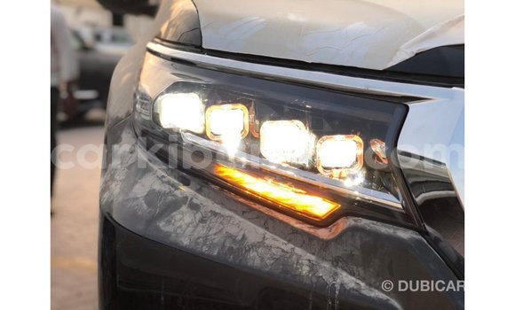 Acheter Import Voiture Toyota Prado Noir à Import - Dubai, Ouganda Acheter Import Voiture Toyota Prado Noir à Import - Dubai, Ouganda