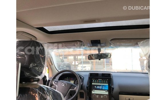 Acheter Import Voiture Toyota Prado Noir à Import - Dubai, Ouganda Acheter Import Voiture Toyota Prado Noir à Import - Dubai, Ouganda