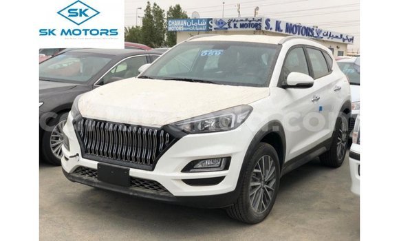 Buy Import Hyundai Tucson White Car in Import - Dubai in Uganda