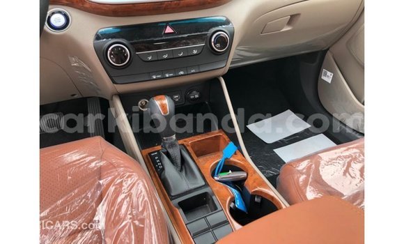 Buy Import Hyundai Tucson White Car in Import - Dubai in Uganda Buy Import Hyundai Tucson White Car in Import - Dubai in Uganda