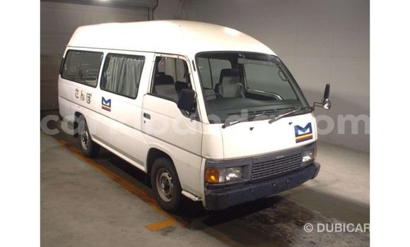 Acheter Import Voiture Nissan Caravan Blanc à Import - Dubai, Ouganda Acheter Import Voiture Nissan Caravan Blanc à Import - Dubai, Ouganda