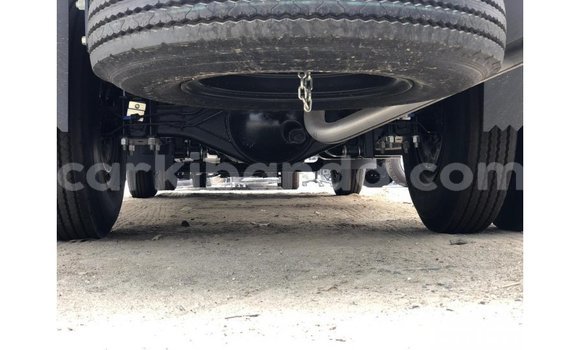 Acheter Import Voiture Isuzu Rodeo Blanc à Import - Dubai, Ouganda Acheter Import Voiture Isuzu Rodeo Blanc à Import - Dubai, Ouganda