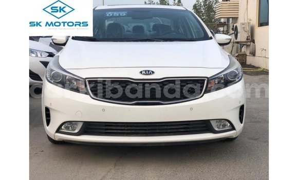 Acheter Import Voiture Kia Cerato Blanc à Import - Dubai, Ouganda Acheter Import Voiture Kia Cerato Blanc à Import - Dubai, Ouganda