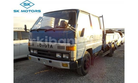 Acheter Import Voiture Toyota Dyna Bleu à Import - Dubai, Ouganda Acheter Import Voiture Toyota Dyna Bleu à Import - Dubai, Ouganda