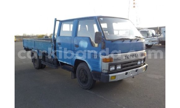 Acheter Import Voiture Toyota Dyna Bleu à Import - Dubai, Ouganda Acheter Import Voiture Toyota Dyna Bleu à Import - Dubai, Ouganda