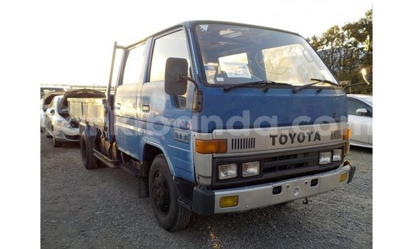 Acheter Import Voiture Toyota Dyna Bleu à Import - Dubai, Ouganda Acheter Import Voiture Toyota Dyna Bleu à Import - Dubai, Ouganda