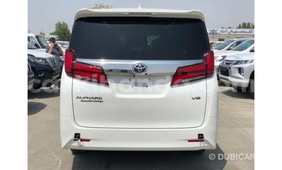 Acheter Import Voiture Toyota Alphard Blanc à Import - Dubai, Ouganda Acheter Import Voiture Toyota Alphard Blanc à Import - Dubai, Ouganda