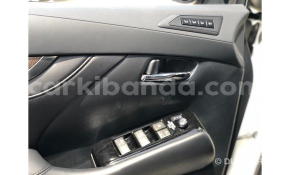 Acheter Import Voiture Toyota Alphard Blanc à Import - Dubai, Ouganda Acheter Import Voiture Toyota Alphard Blanc à Import - Dubai, Ouganda