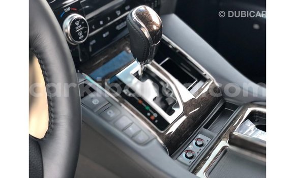 Acheter Import Voiture Toyota Alphard Blanc à Import - Dubai, Ouganda Acheter Import Voiture Toyota Alphard Blanc à Import - Dubai, Ouganda