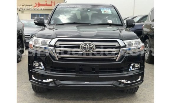 Acheter Import Voiture Toyota Land Cruiser Noir à Import - Dubai, Ouganda Acheter Import Voiture Toyota Land Cruiser Noir à Import - Dubai, Ouganda