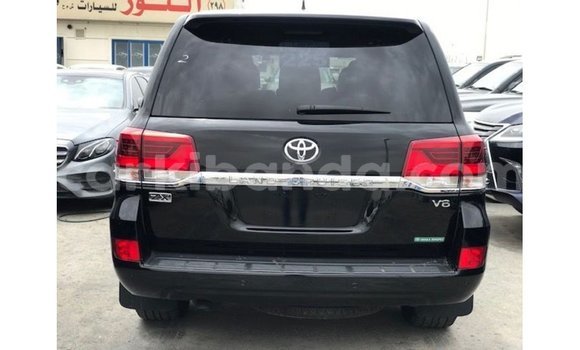 Acheter Import Voiture Toyota Land Cruiser Noir à Import - Dubai, Ouganda Acheter Import Voiture Toyota Land Cruiser Noir à Import - Dubai, Ouganda