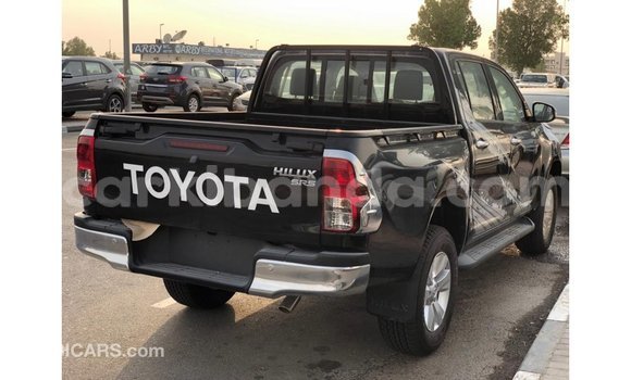 Acheter Import Voiture Toyota Hilux Noir à Import - Dubai, Ouganda Acheter Import Voiture Toyota Hilux Noir à Import - Dubai, Ouganda