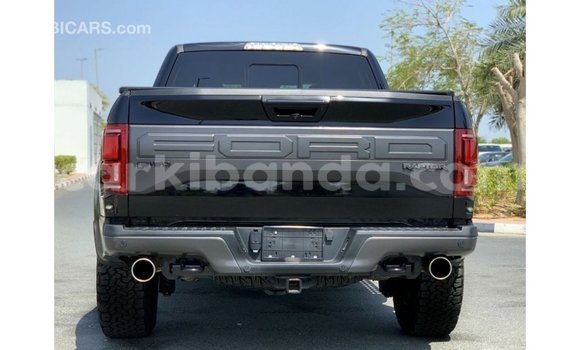 Acheter Import Voiture Ford Club Wagon Noir à Import - Dubai, Ouganda Acheter Import Voiture Ford Club Wagon Noir à Import - Dubai, Ouganda