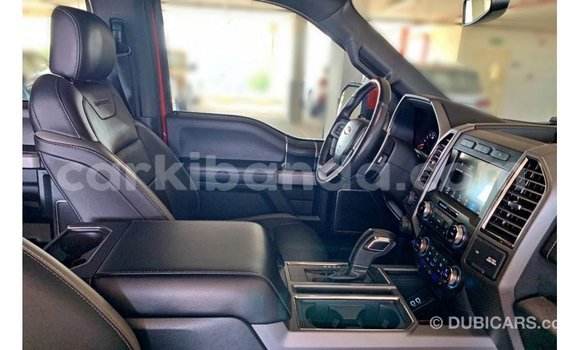 Acheter Import Voiture Ford Club Wagon Rouge à Import - Dubai, Ouganda Acheter Import Voiture Ford Club Wagon Rouge à Import - Dubai, Ouganda