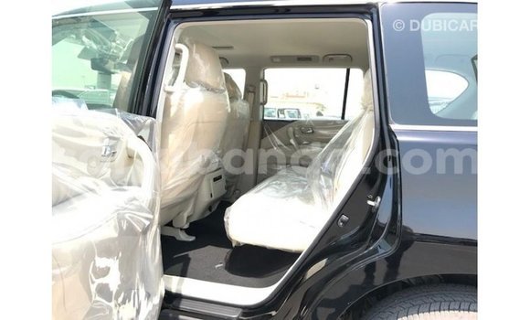 Acheter Import Voiture Nissan Patrol Noir à Import - Dubai, Ouganda Acheter Import Voiture Nissan Patrol Noir à Import - Dubai, Ouganda