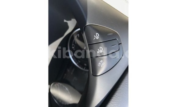 Acheter Import Voiture Nissan Patrol Noir à Import - Dubai, Ouganda Acheter Import Voiture Nissan Patrol Noir à Import - Dubai, Ouganda