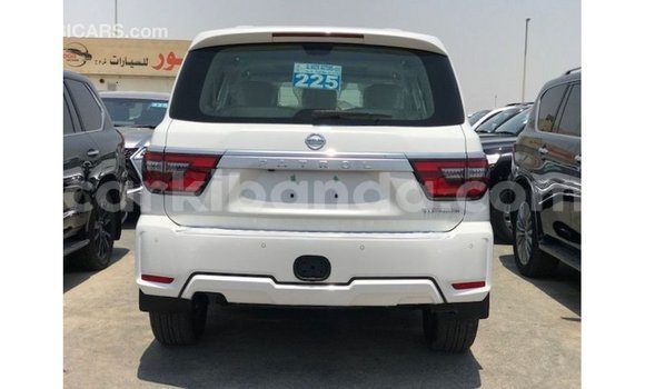 Acheter Import Voiture Nissan Patrol Blanc à Import - Dubai, Ouganda Acheter Import Voiture Nissan Patrol Blanc à Import - Dubai, Ouganda