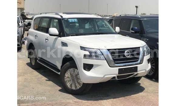 Acheter Import Voiture Nissan Patrol Blanc à Import - Dubai, Ouganda Acheter Import Voiture Nissan Patrol Blanc à Import - Dubai, Ouganda