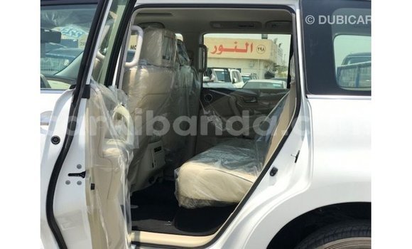 Acheter Import Voiture Nissan Patrol Blanc à Import - Dubai, Ouganda Acheter Import Voiture Nissan Patrol Blanc à Import - Dubai, Ouganda