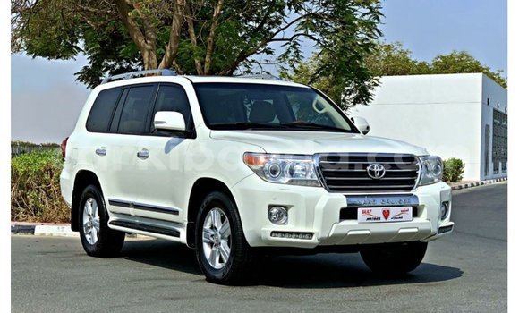 Buy Import Toyota Land Cruiser White Car in Import - Dubai in Uganda