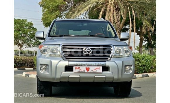 Acheter Import Voiture Toyota Land Cruiser Autre à Import - Dubai, Ouganda Acheter Import Voiture Toyota Land Cruiser Autre à Import - Dubai, Ouganda