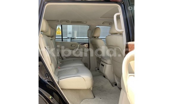Nunua Imported Nissan Patrol Nyeusi Gari ndani ya Import - Dubai nchini Uganda Nunua Imported Nissan Patrol Nyeusi Gari ndani ya Import - Dubai nchini Uganda