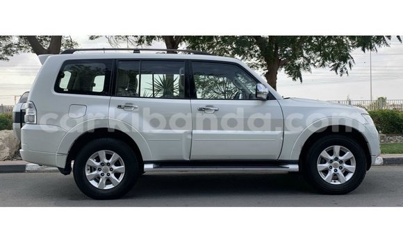 Gura Imported Mitsubishi Pajero White Imodoka i Import - Dubai mu Uganda Gura Imported Mitsubishi Pajero White Imodoka i Import - Dubai mu Uganda