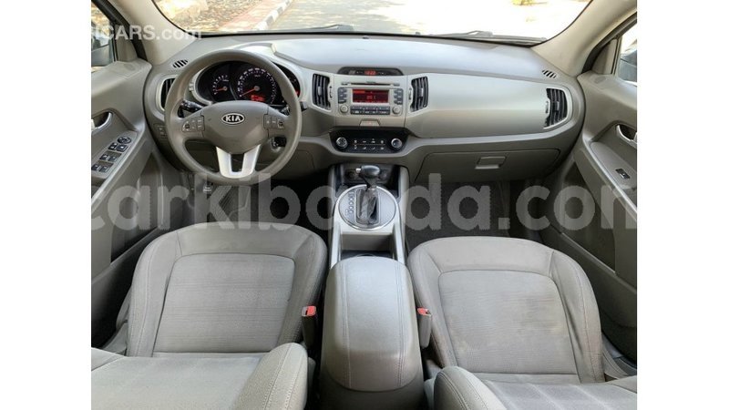 Big with watermark kia sportage uganda import dubai 10679