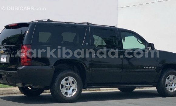 Nunua Imported Chevrolet Suburban Nyeusi Gari ndani ya Import - Dubai nchini Uganda Nunua Imported Chevrolet Suburban Nyeusi Gari ndani ya Import - Dubai nchini Uganda