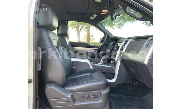 Nunua Imported Ford Club Wagon Beige Gari ndani ya Import - Dubai nchini Uganda Nunua Imported Ford Club Wagon Beige Gari ndani ya Import - Dubai nchini Uganda