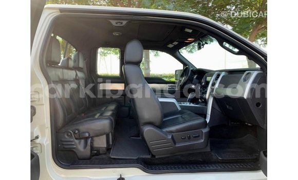 Nunua Imported Ford Club Wagon Beige Gari ndani ya Import - Dubai nchini Uganda Nunua Imported Ford Club Wagon Beige Gari ndani ya Import - Dubai nchini Uganda