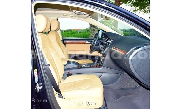 Acheter Import Voiture Audi Q7 Noir à Import - Dubai, Ouganda Acheter Import Voiture Audi Q7 Noir à Import - Dubai, Ouganda