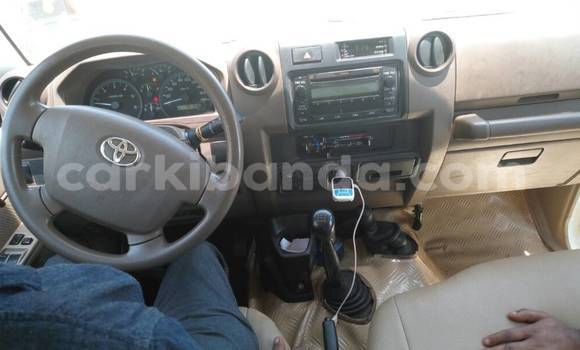 Buy Used Toyota Land Cruiser White Car in Kampala in Uganda Buy Used Toyota Land Cruiser White Car in Kampala in Uganda
