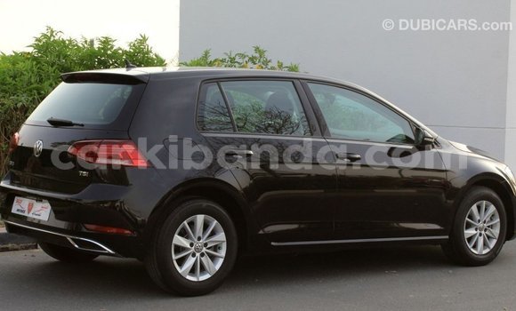 Nunua Imported Volkswagen Golf Nyeusi Gari ndani ya Import - Dubai nchini Uganda Nunua Imported Volkswagen Golf Nyeusi Gari ndani ya Import - Dubai nchini Uganda