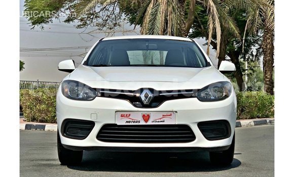 Acheter Import Voiture Renault Fluence Blanc à Import - Dubai, Ouganda Acheter Import Voiture Renault Fluence Blanc à Import - Dubai, Ouganda