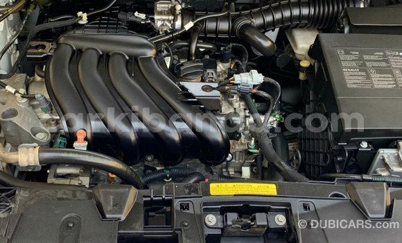 Acheter Import Voiture Renault Fluence Blanc à Import - Dubai, Ouganda Acheter Import Voiture Renault Fluence Blanc à Import - Dubai, Ouganda