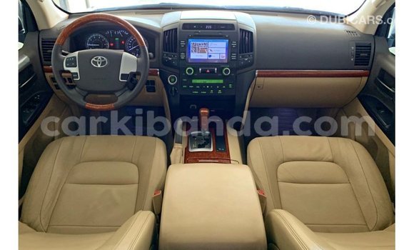 Acheter Import Voiture Toyota Land Cruiser Autre à Import - Dubai, Ouganda Acheter Import Voiture Toyota Land Cruiser Autre à Import - Dubai, Ouganda