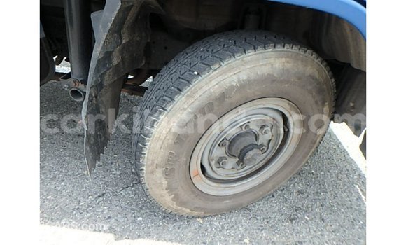 Acheter Import Voiture Toyota 4Runner Bleu à Import - Dubai, Ouganda Acheter Import Voiture Toyota 4Runner Bleu à Import - Dubai, Ouganda