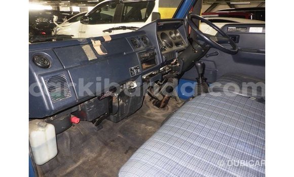 Acheter Import Voiture Toyota 4Runner Bleu à Import - Dubai, Ouganda Acheter Import Voiture Toyota 4Runner Bleu à Import - Dubai, Ouganda