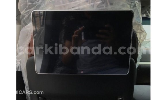 Gura Imported Toyota Land Cruiser White Imodoka i Import - Dubai mu Uganda Gura Imported Toyota Land Cruiser White Imodoka i Import - Dubai mu Uganda