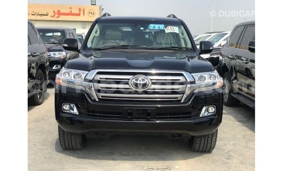 Acheter Import Voiture Toyota Land Cruiser Noir à Import - Dubai, Ouganda Acheter Import Voiture Toyota Land Cruiser Noir à Import - Dubai, Ouganda