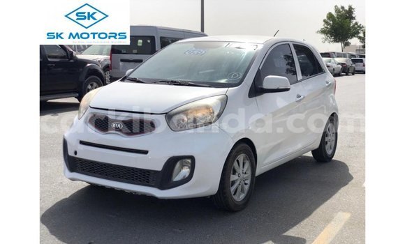Acheter Import Voiture Kia Picanto Blanc à Import - Dubai, Ouganda Acheter Import Voiture Kia Picanto Blanc à Import - Dubai, Ouganda