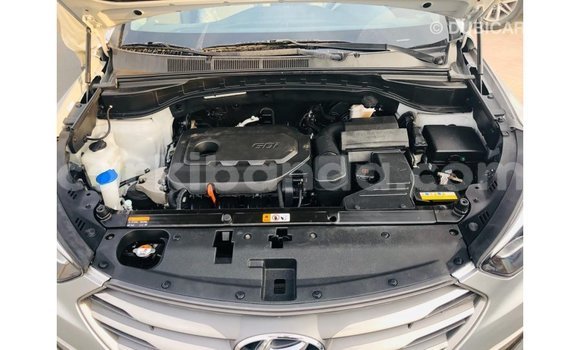 Buy Import Hyundai Santa Fe Other Car in Import - Dubai in Uganda Buy Import Hyundai Santa Fe Other Car in Import - Dubai in Uganda