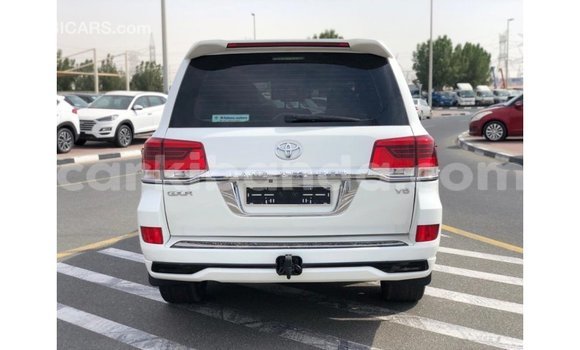 Buy Import Toyota Land Cruiser White Car in Import - Dubai in Uganda Buy Import Toyota Land Cruiser White Car in Import - Dubai in Uganda